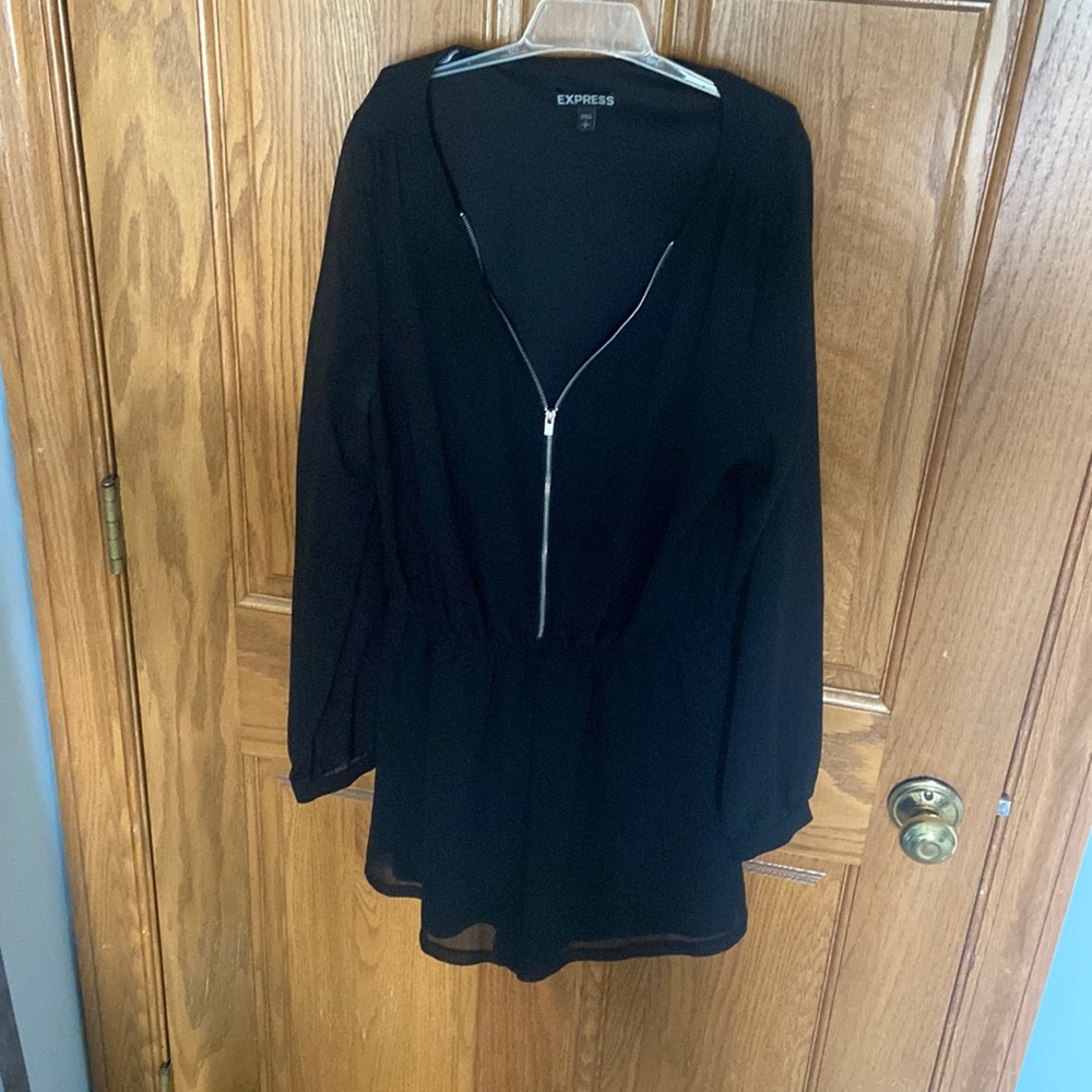 Long sleeve express romper